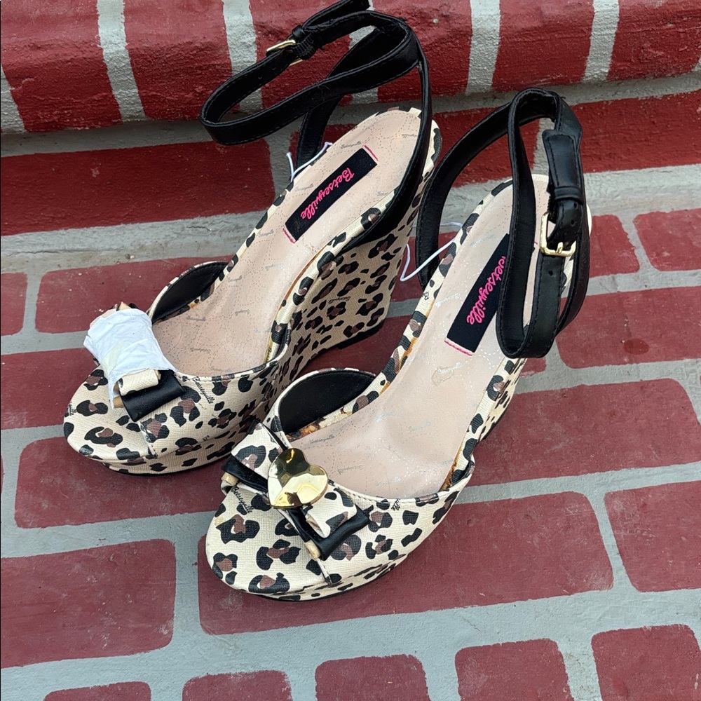 Betsey Johnson Betseyville Leopard Print Wedge Sandals with Black Straps